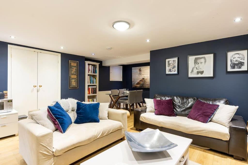 2 Double Bedroom Large Modern Self Contained Apartment Free Parking Camberley Kültér fotó